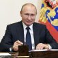Самозапрет на кредиты и кинопрокат: Владимир Путин подписал новые законы