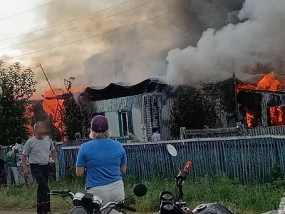 В Башкирии сгорел 5-квартирный жилой дом, где проживали пятеро детей