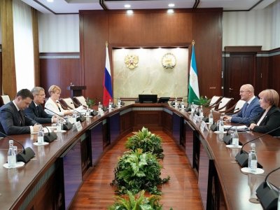 Глава Башкирии провел встречу с заместителем руководителя Федерального казначейства