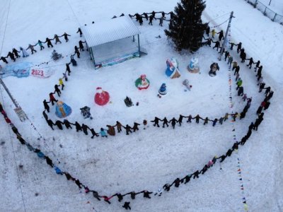 Жители Башкирии присоединились к акции «Всем селом в Новый год!»