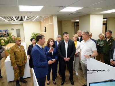 Радий Хабиров посетил фонды поддержки военнослужащих