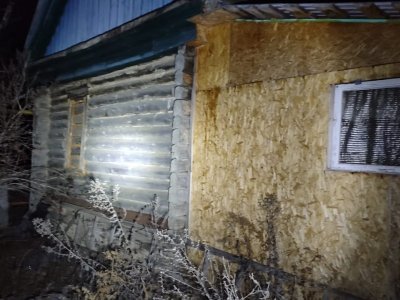 Житель Башкирии получил страшные ожоги рук при пожаре в частном доме