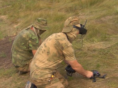 Военнослужащие из Башкирии успешно осваивают навыки пилотирования БПЛА в зоне СВО