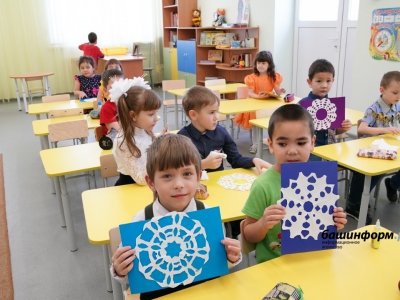 Глава Башкирии подписал указ о грантах для воспитателей детских садов в размере 575 тысяч рублей