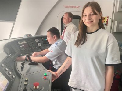 Железнодорожники Башкирии исполнили мечту 16-летней воспитанницы приюта из Бирска
