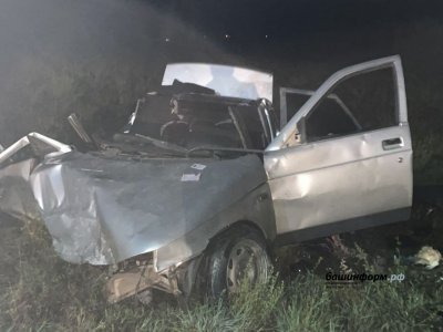 Один человек погиб, пять пострадали в ДТП с двумя отечественными автомобилями в Башкирии