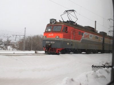 Пассажир попытался запрыгнуть в движущийся поезд Уфа – Новый Уренгой