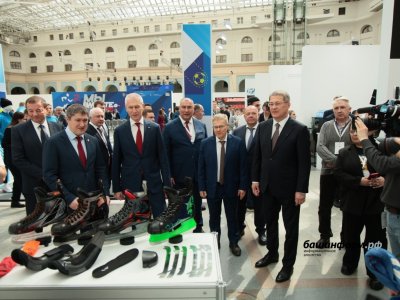 Радий Хабиров и Олег Матыцин осмотрели в Москве выставку «Современный спорт»
