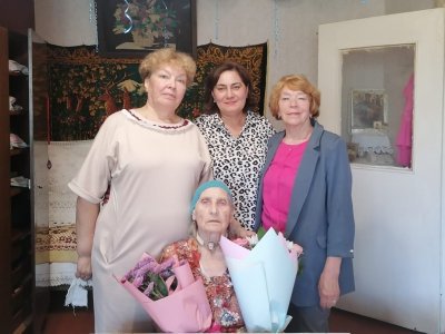 В Уфе поздравили 100-летнего ветерана Антонину Киселеву