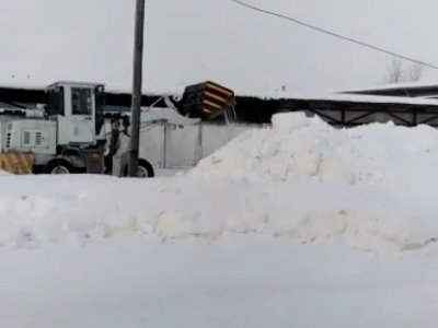 Весной дома будут плавать: в одном из городов Башкирии жители жалуются на незаконную свалку снега
