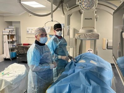 Кардиологи Уфы провели экстренную операцию на сосудах пациента