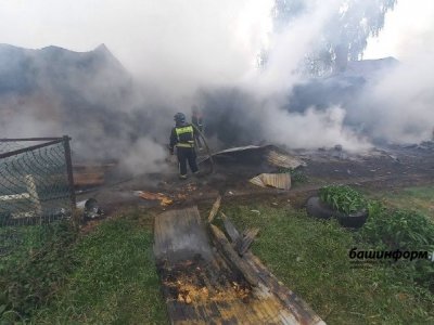 В Уфимском районе при пожаре в многоквартирном доме пострадал мужчина