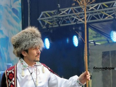 В Башкирии создали Государственный ансамбль кураистов