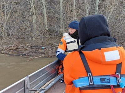 В Уфе спасатели обследовали 44 км реки Белой в поисках пропавших мальчиков