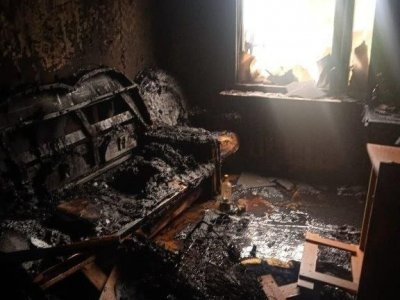 Сотрудники МЧС Башкирии спасли из пожара двоих детей