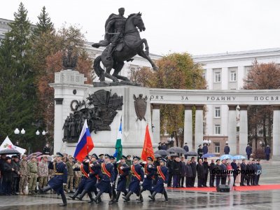 На Советской площади в Уфе школьников посвятили в «шаймуратовцы»