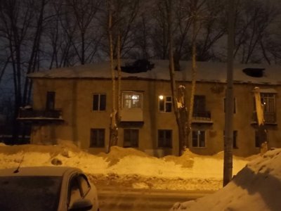 В Уфе в доме по улице Рыбакова частично обвалилась крыша