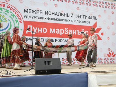 В селе Верхние Татышлы прошел межрегиональный фестиваль удмуртских фольклорных коллективов