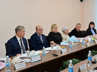 Глава Башкирии встретился в Мечетлинском районе с семьями погибших бойцов СВО