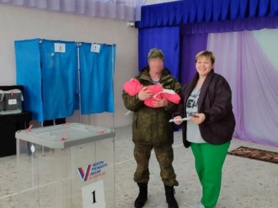 В Башкирии боец СВО пришел на выборы вместе с женой и дочкой