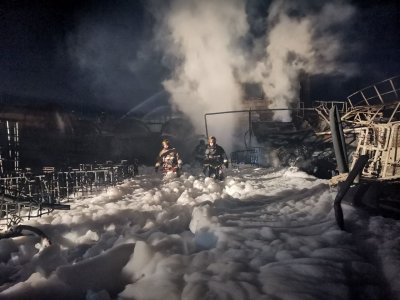 Пожарные ликвидировали открытое горение на нефтебазе в Уфе