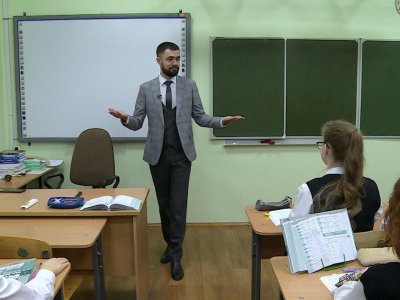 Телеканал «Башкортостан 24» запустил проект о педагогах «Классный журнал»