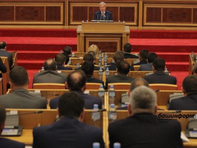 В парламенте Башкирии сформировано четыре фракции
