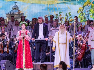 Башопера показала оперу «Снегурочка» на открытой площадке в Костроме