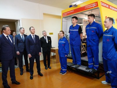 Министр здравоохранения РФ Михаил Мурашко посетил Уфимский медколледж