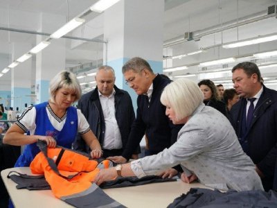 Глава Башкирии поздравил работников сферы легкой промышленности с профессиональным праздником