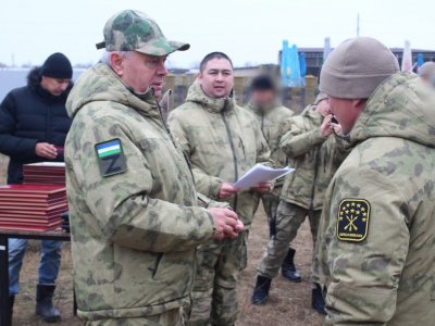 Бойцам батальона имени Шаймуратова привезли тепло родного дома
