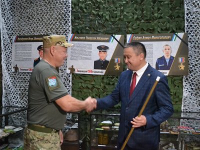 Башкирские воины на СВО из детали трофейной техники НАТО изготовили курай