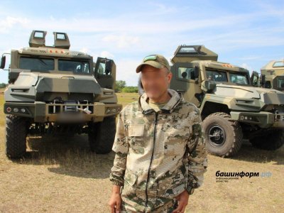 Военнослужащие мотострелкового полка из Башкирии учатся управлять бронеавтомобилями в зоне СВО