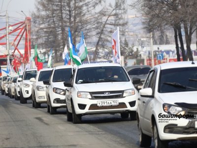 В Уфе прошел автопробег в честь 10-й годовщины воссоединения Крыма с Россией