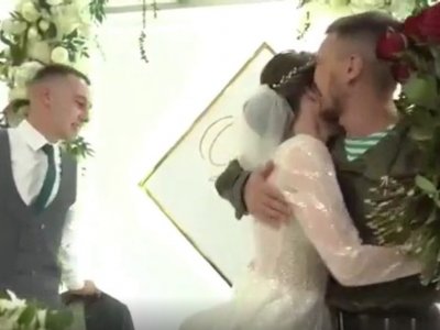 Трогательный сюрприз: участник СВО из Башкирии неожиданно появился на свадьбе сестренки