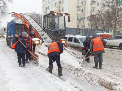 Предстоящей зимой в уборке снега в Уфе задействуют 800 единиц техники