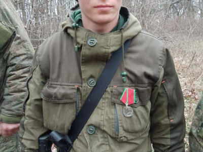 Боец башкирского батальона Доставалова Игорь Курбанов получил медаль Суворова
