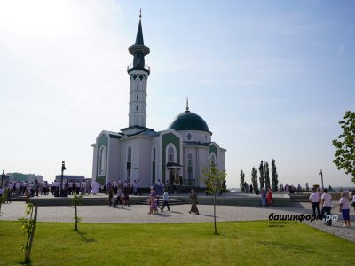 Радий Хабиров принял участие в открытии новой мечети в Стерлитамаке