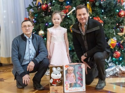 Аскар Абдразаков исполнил мечту маленькой Евы посмотреть балет «Щелкунчик»