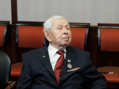 Видный государственный и общественный деятель Башкирии Урал Бакиров отмечает 90-летний юбилей