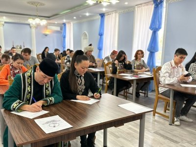 В Уфе было организовано семь муниципальных площадок для международного диктанта по башкирскому языку