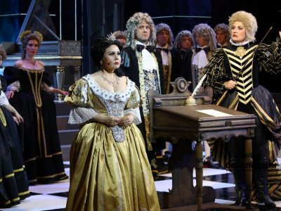 «Этот спектакль — хорошее приобретение для театра»: критик о премьере Башоперы «Ваш ход, Королева!»