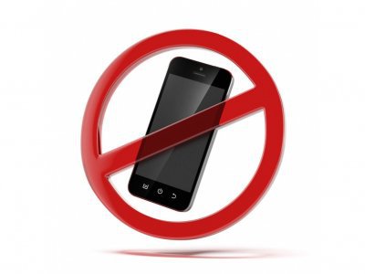 В России введен запрет на использование телефонов на уроках в школах