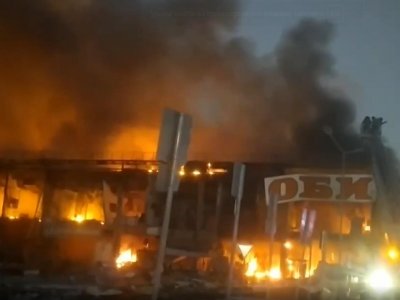 Рассматриваются три версии крупного пожара в торговом комплексе «Мега Химки» в Подмосковье