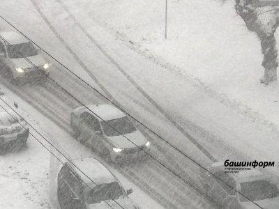Глава ГИБДД Башкирии предупредил водителей о новых ограничениях движения из-за снегопада