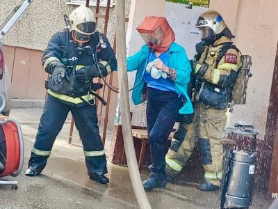 В Уфе при пожаре в многоэтажке сотрудники МЧС спасли 21 жильца