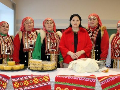 Фестиваль «Платок символ Мира» собрал новогодние посылки воинам Башкирии в зоне СВО