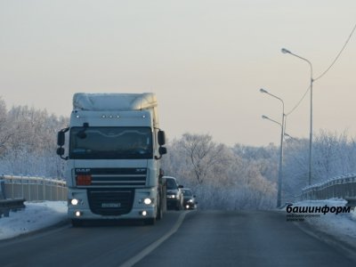 Сегодня в Башкирии ввели ограничения движения большегрузов на М-5 «Урал»