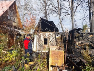 В СНТ Башкирии сгорел жилой дом, где находились муж и жена