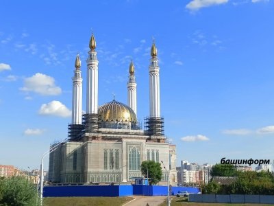Радий Хабиров поручил в штабном режиме заниматься мечетью «Ар-Рахим»